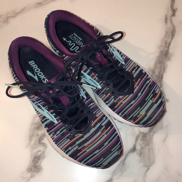 brooks launch 6 navy light blue charisma